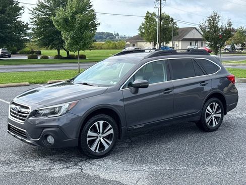 Used 2019 Subaru Outback 2.5i Limited w/ Protection Package #1 AWD/4WD image 3