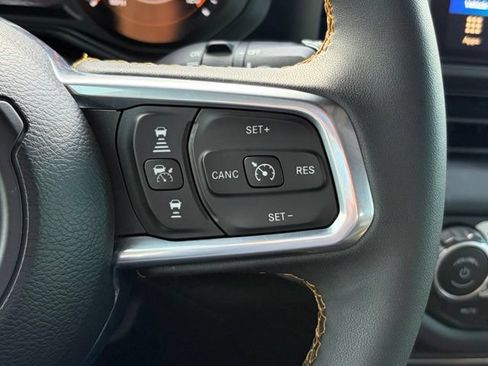 Used 2024 Jeep Wrangler Unlimited Sahara AWD/4WD image 21