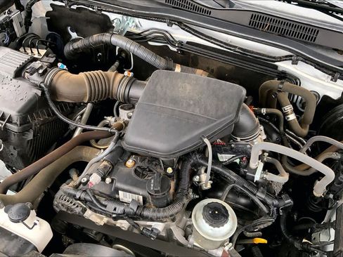 Used 2023 Toyota Tacoma SR RWD image 32