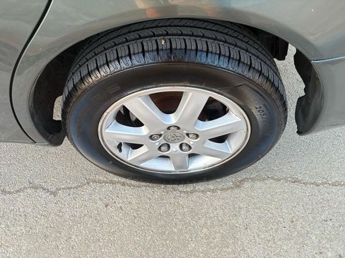 Used 2004 Toyota Avalon XLS image 28