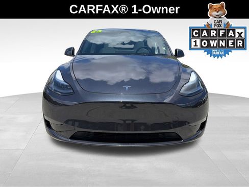 Used 2025 Tesla Model Y Long Range AWD/4WD image 2