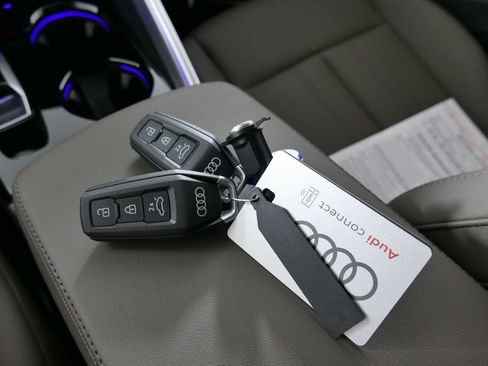 Used 2025 Audi Q5 Premium w/ Convenience Package AWD/4WD image 22
