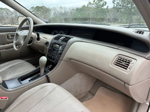 Used 2000 Toyota Avalon XL image 23
