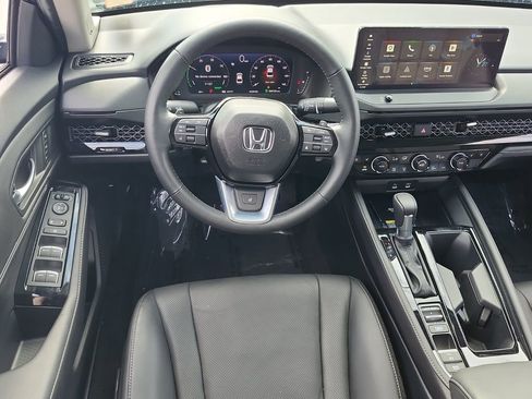 Used 2025 Honda Accord Touring image 14