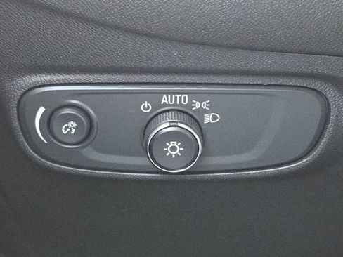 Certified 2024 Chevrolet Equinox LS w/ Driver Confidence II Package image 8