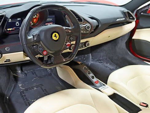 Used 2018 Ferrari 488 GTB image 16