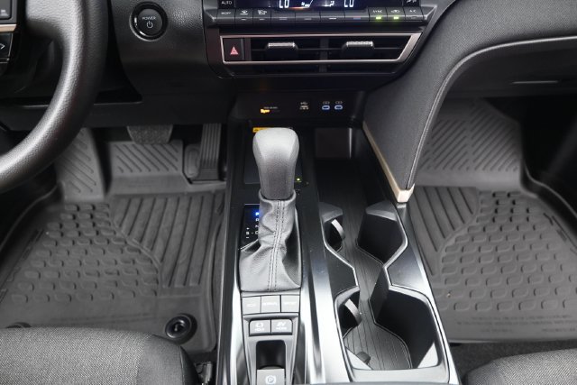 Used 2025 Toyota Camry LE FWD image 18