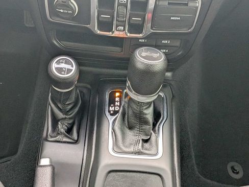 Used 2022 Jeep Wrangler Unlimited Sport AWD/4WD image 18