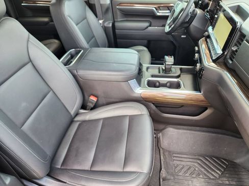 Certified 2024 Chevrolet Silverado 1500 LT Trail Boss w/ Convenience Package II AWD/4WD image 14