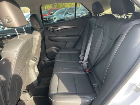 Used 2023 Buick Envision Essence image 24