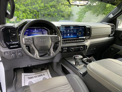 Used 2025 Chevrolet Silverado 1500 ZR2 w/ Technology Package AWD/4WD image 38