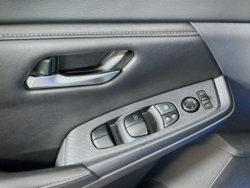 Used 2024 Nissan Sentra SV image 15