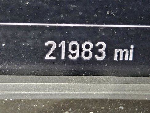 Used 2022 Chevrolet Colorado LT w/ Luxury Package image 22