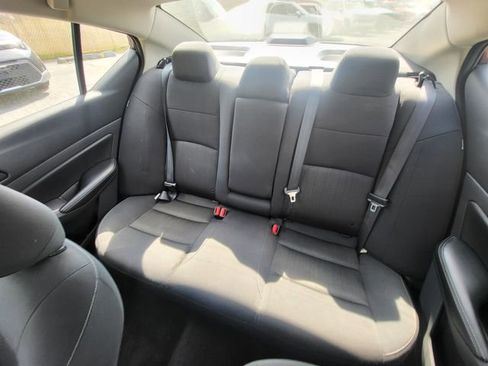 Used 2025 Nissan Altima 2.5 SV image 12