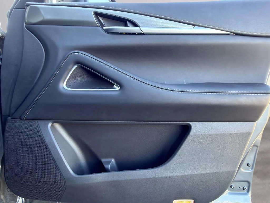 Used 2026 INFINITI QX60 Luxe w/ Cargo Package FWD image 10