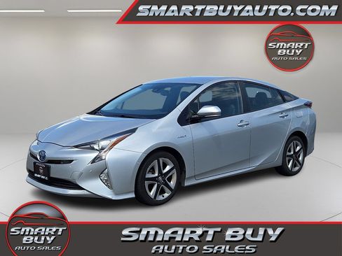 Used 2016 Toyota Prius Four Touring w/ Premium Convenience Package FWD image 1