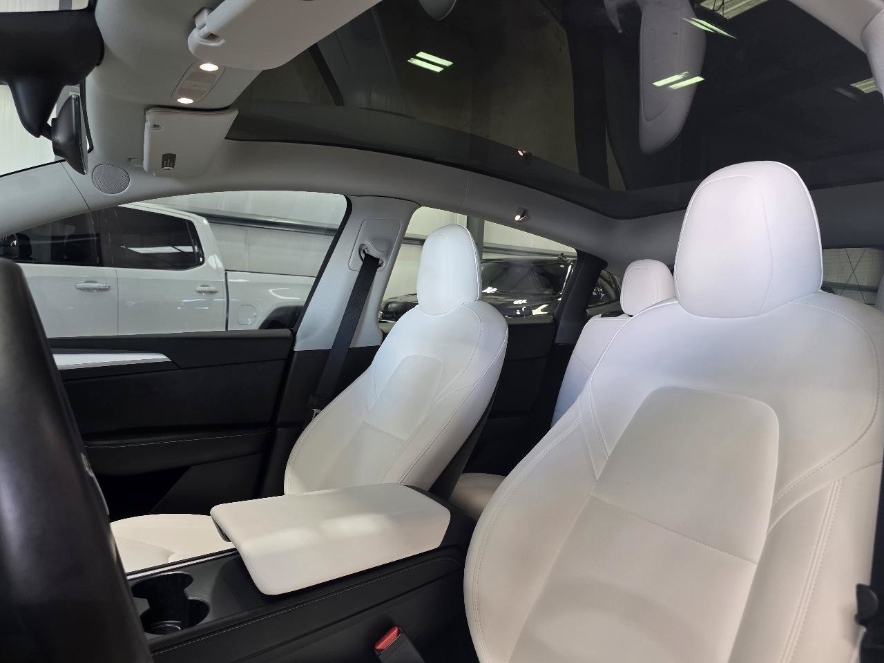 Used 2023 Tesla Model Y Performance AWD/4WD image 12
