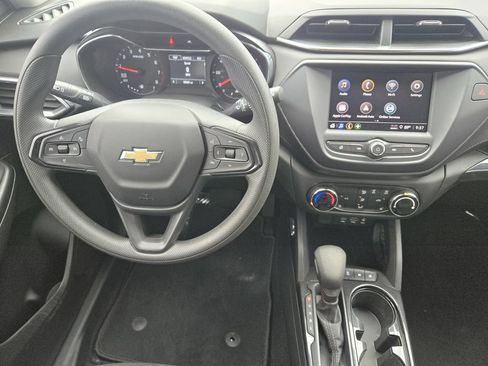 Used 2023 Chevrolet TrailBlazer LT FWD image 27