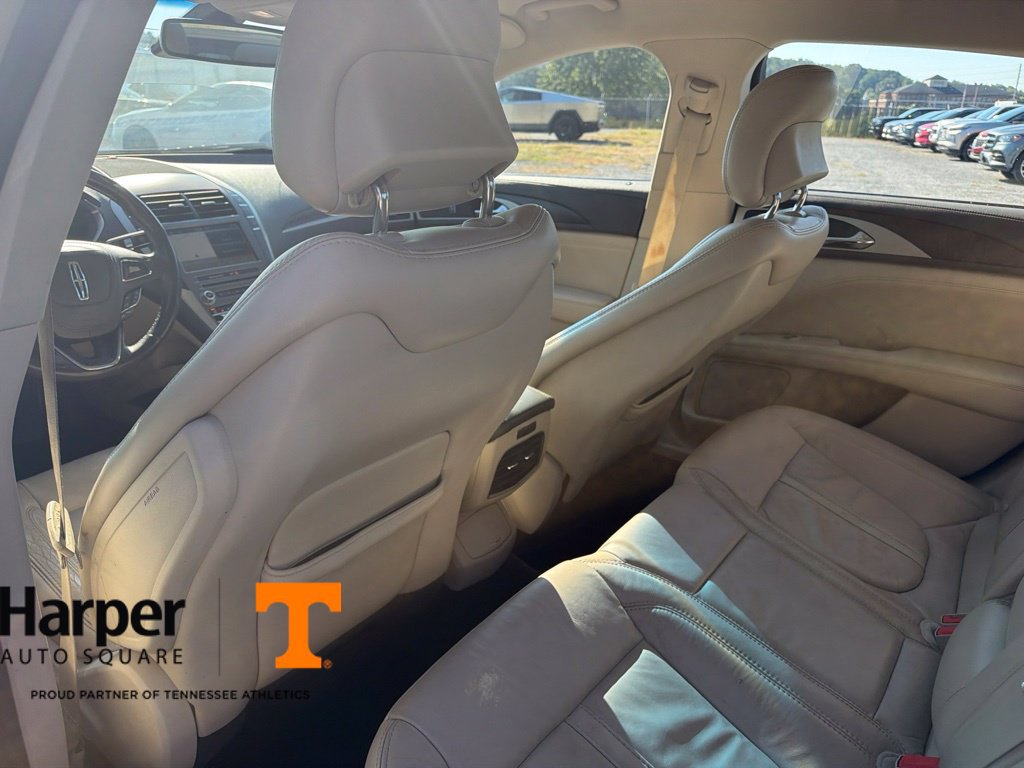 Used 2018 Lincoln MKZ Select w/ Select Plus Package AWD/4WD image 11