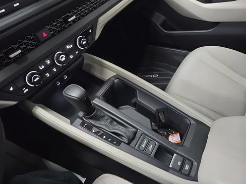Certified 2024 Honda Accord EX image 27
