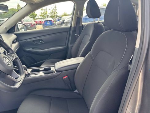 Used 2025 Nissan Sentra S FWD image 24