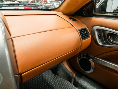 Used 2003 Aston Martin Vanquish RWD image 30