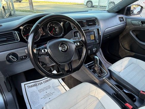 Used 2016 Volkswagen Jetta Sport w/ Lighting Package image 15