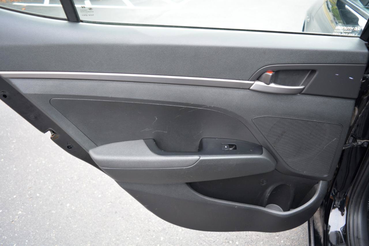Used 2018 Hyundai Elantra SE FWD image 10