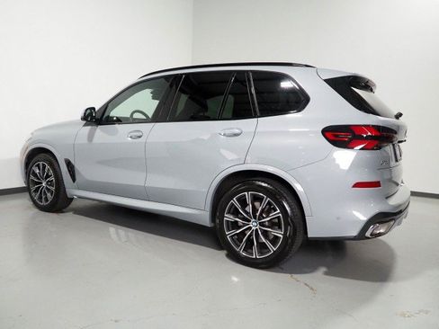 Used 2026 BMW X5 sDrive40i w/ M Sport Package RWD image 8