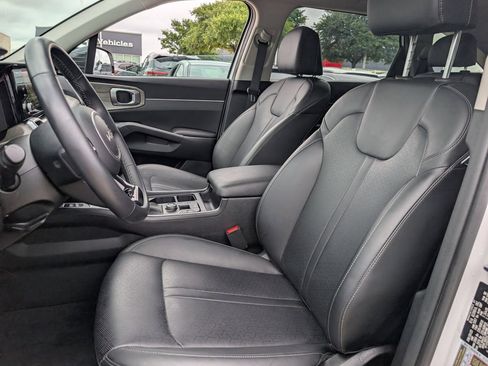 Used 2023 Kia Sorento EX FWD image 25