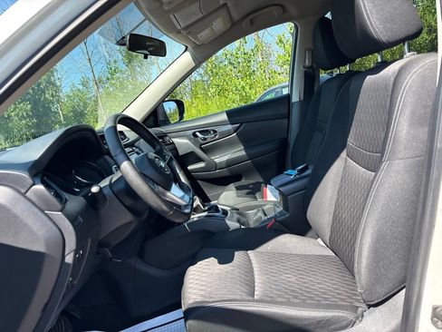Used 2018 Nissan Rogue SV w/ Premium Package AWD/4WD image 10
