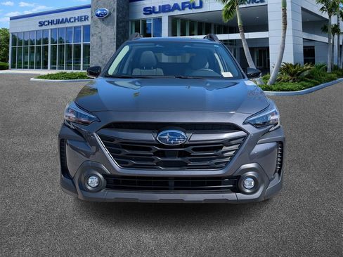 Used 2025 Subaru Outback Premium image 2