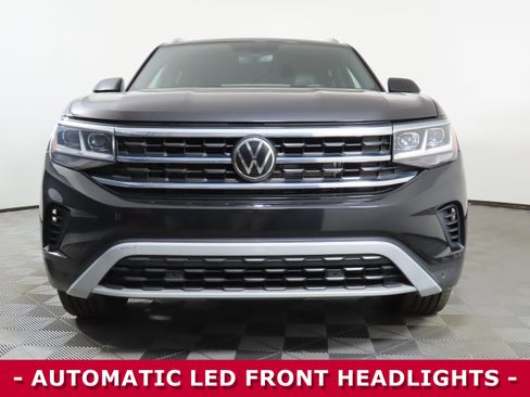 Used 2023 Volkswagen Atlas Cross Sport SE AWD/4WD image 2