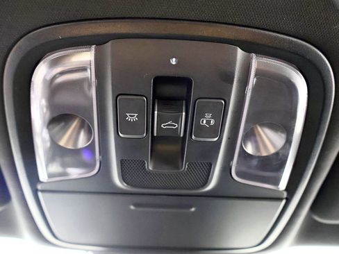 Used 2018 Kia Stinger GT2 image 39