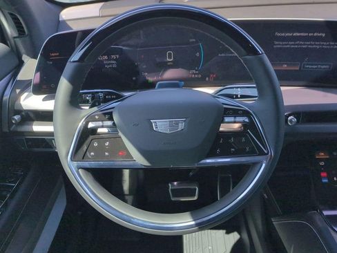 New 2026 Cadillac Vistiq Luxury w/ LPO, Floor Liner Package AWD/4WD image 20