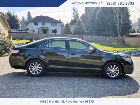 Used 2011 Toyota Camry Hybrid Sedan 4D image 6
