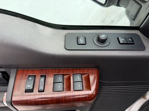 Used 2012 Ford F350 King Ranch w/ King Ranch w/Chrome Pkg image 23