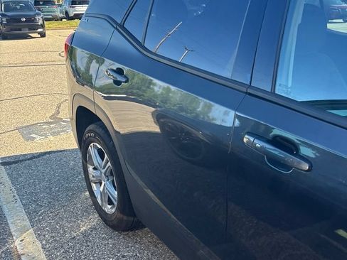 Used 2018 GMC Terrain SLE w/ Driver Convenience Package AWD/4WD image 9