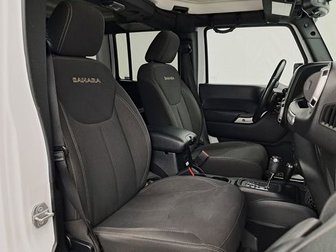 Used 2018 Jeep Wrangler Unlimited Sahara image 21