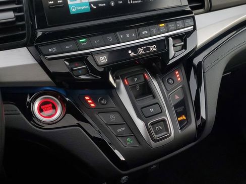 Used 2025 Honda Odyssey Touring image 23