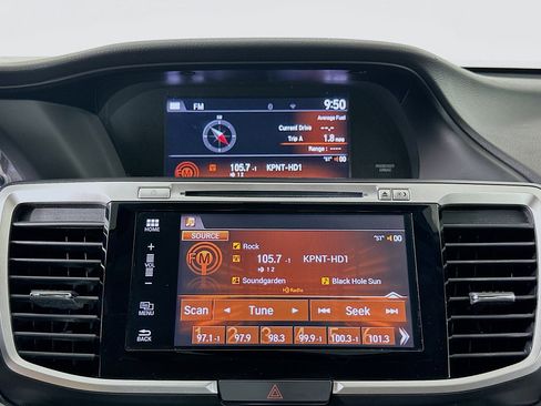 Used 2017 Honda Accord EX-L image 21