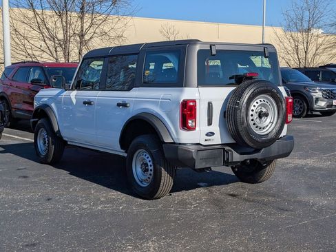 New 2025 Ford Bronco 4-Door image 4