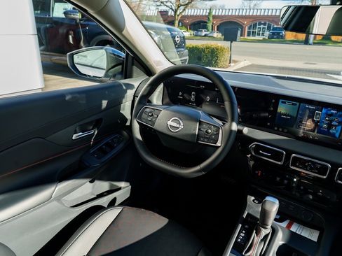 New 2026 Nissan Sentra SR w/ SR Premium Package image 11