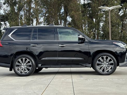 Used 2020 Lexus LX 570 4WD w/ Sport Package image 8