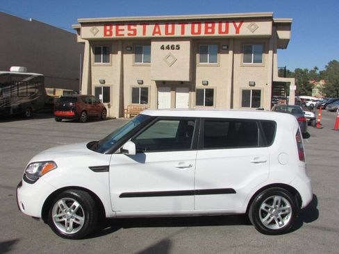 Used 2011 Kia Soul + w/ Audio Pkg image 3