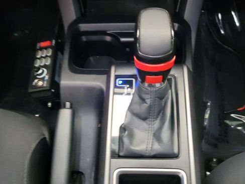 Used 2020 Toyota Tacoma TRD Off-Road AWD/4WD image 27