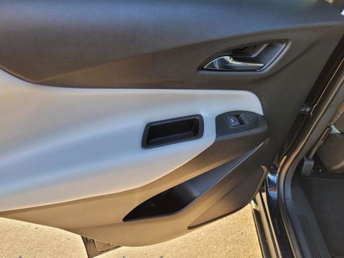 Used 2020 Chevrolet Equinox LT image 15