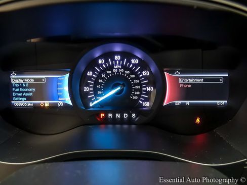 Certified 2018 Ford Fusion SE w/ Fusion SE Technology Package FWD image 13