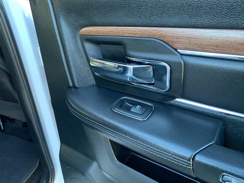 Used 2017 RAM 1500 Laramie w/ Convenience Group AWD/4WD image 36