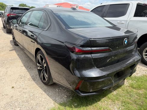 Used 2023 BMW 740i RWD image 2